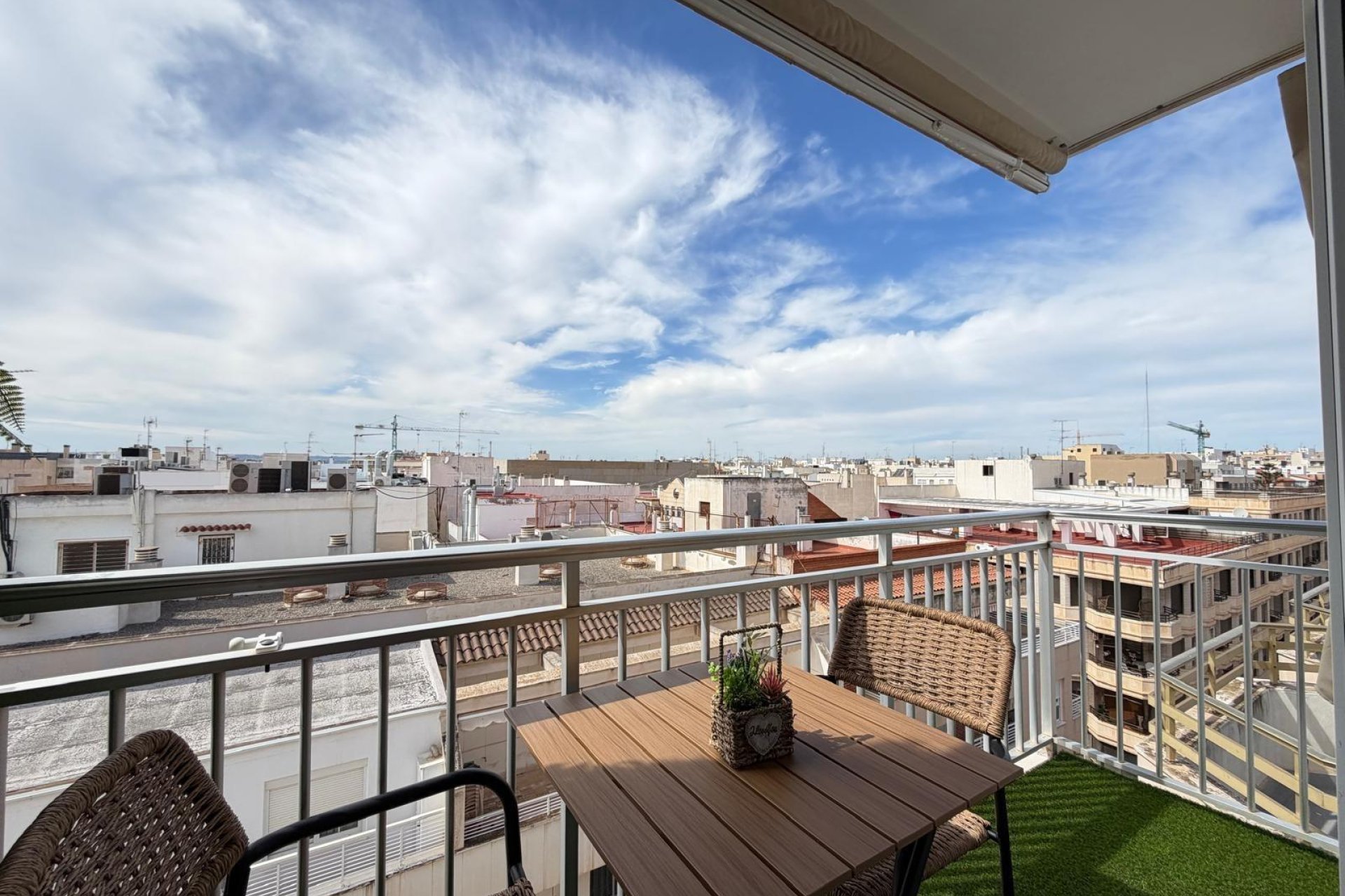 Herverkoop - Appartement -
Torrevieja - Centro