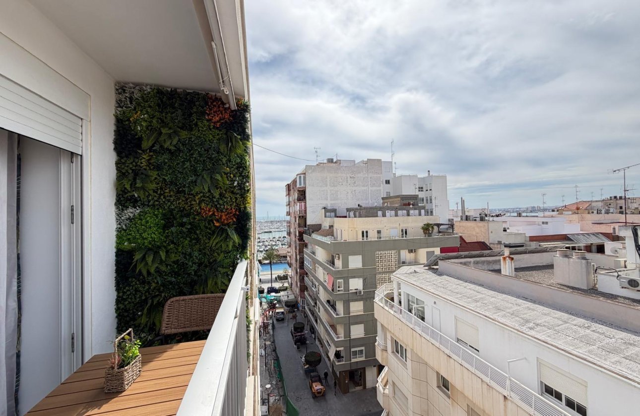Herverkoop - Appartement -
Torrevieja - Centro