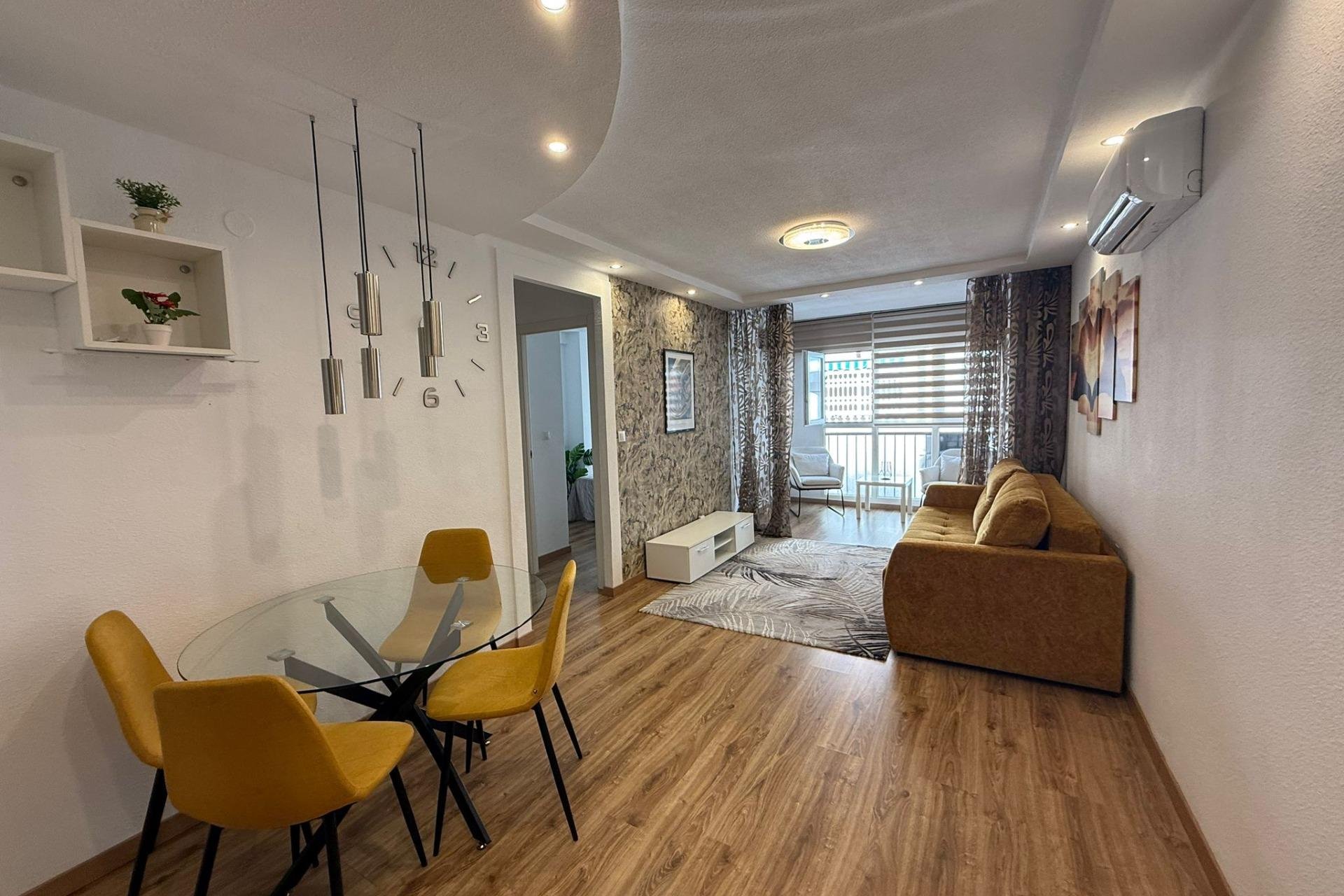 Herverkoop - Appartement -
Torrevieja - Centro