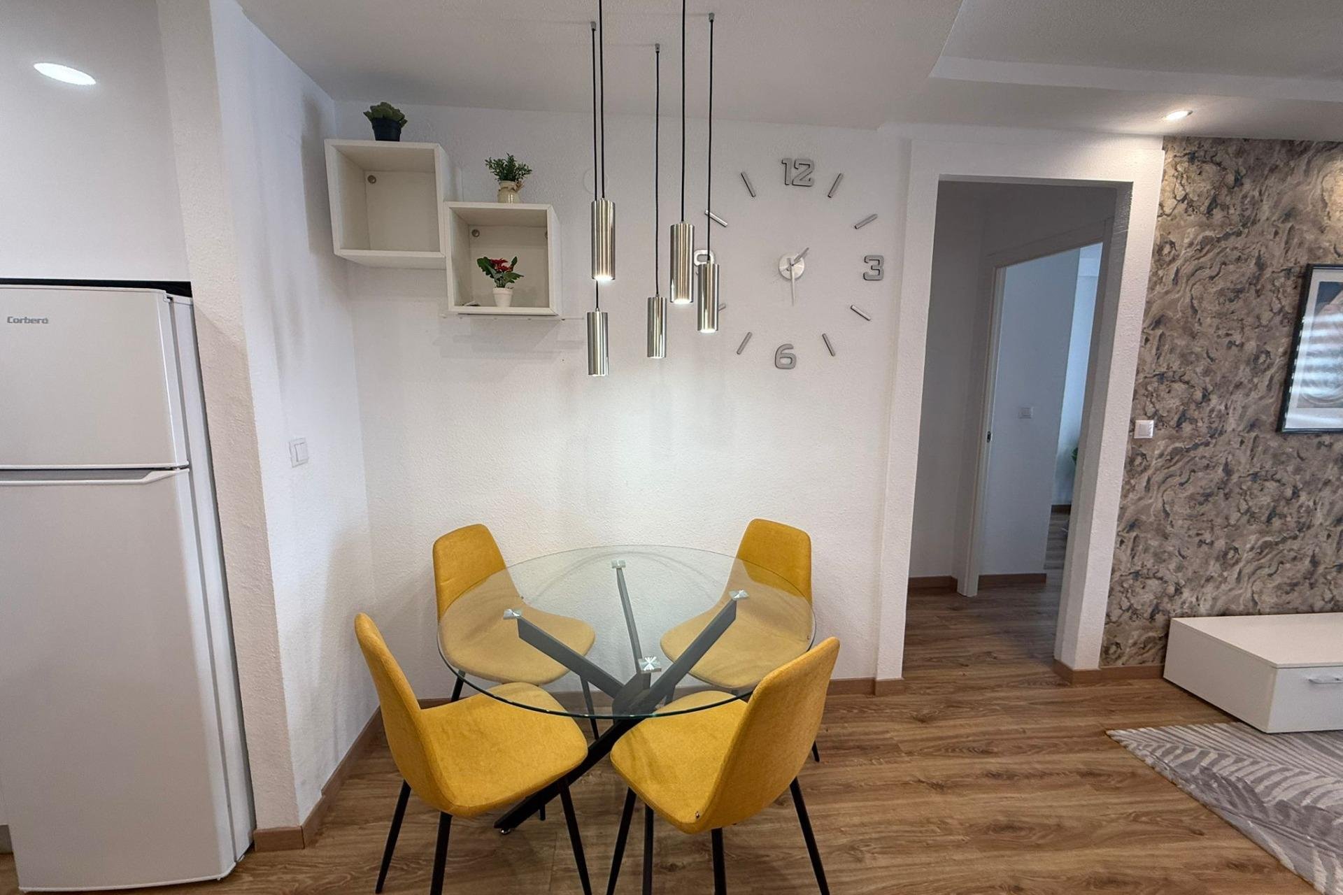 Herverkoop - Appartement -
Torrevieja - Centro
