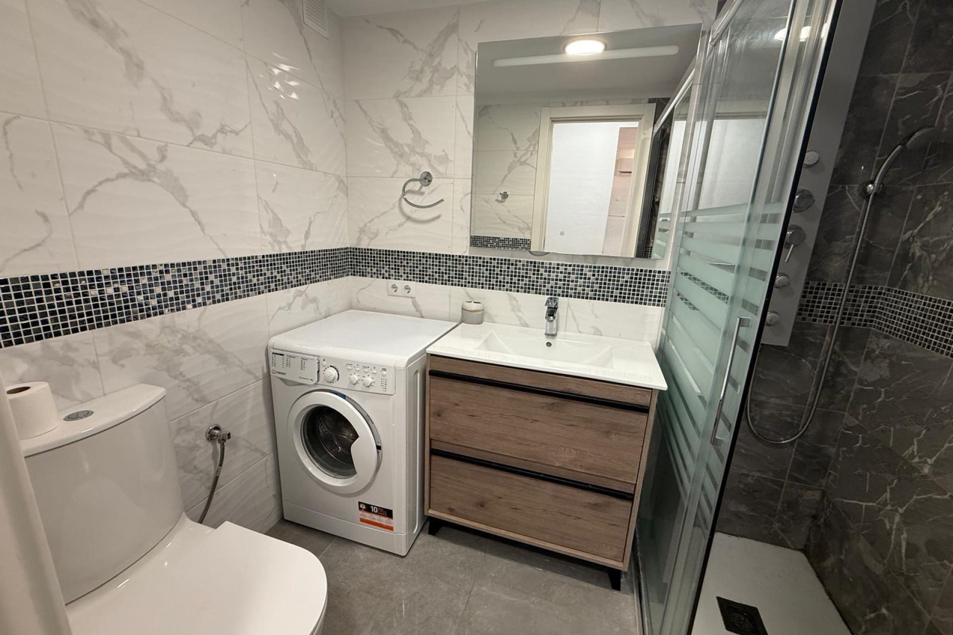 Herverkoop - Appartement -
Torrevieja - Centro