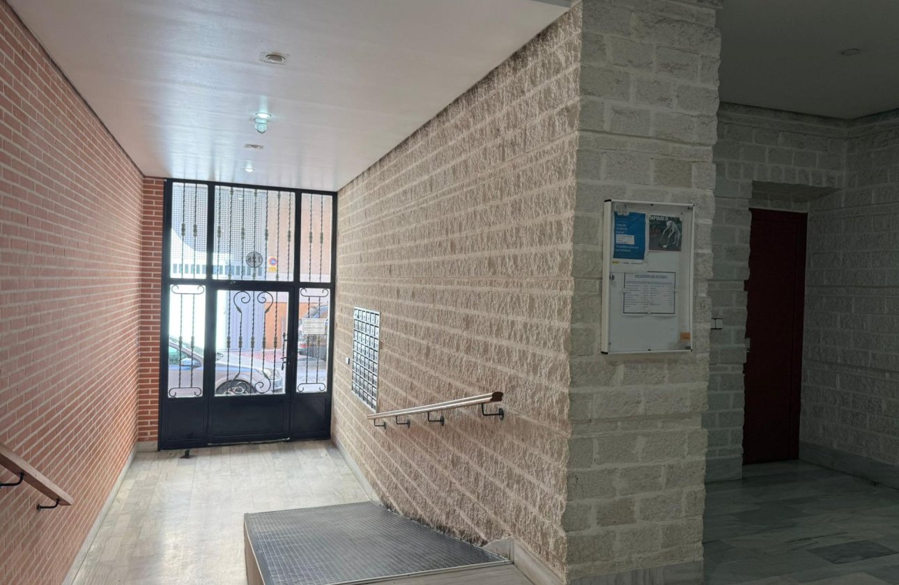 Herverkoop - Appartement -
Torrevieja - Centro