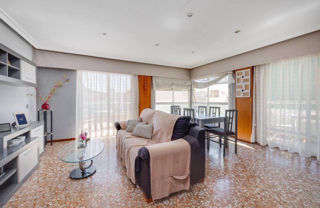 Herverkoop - Appartement -
Torrevieja - Centro