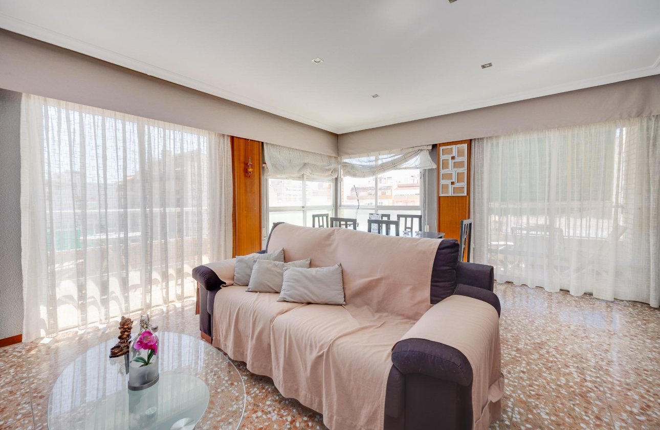 Herverkoop - Appartement -
Torrevieja - Centro