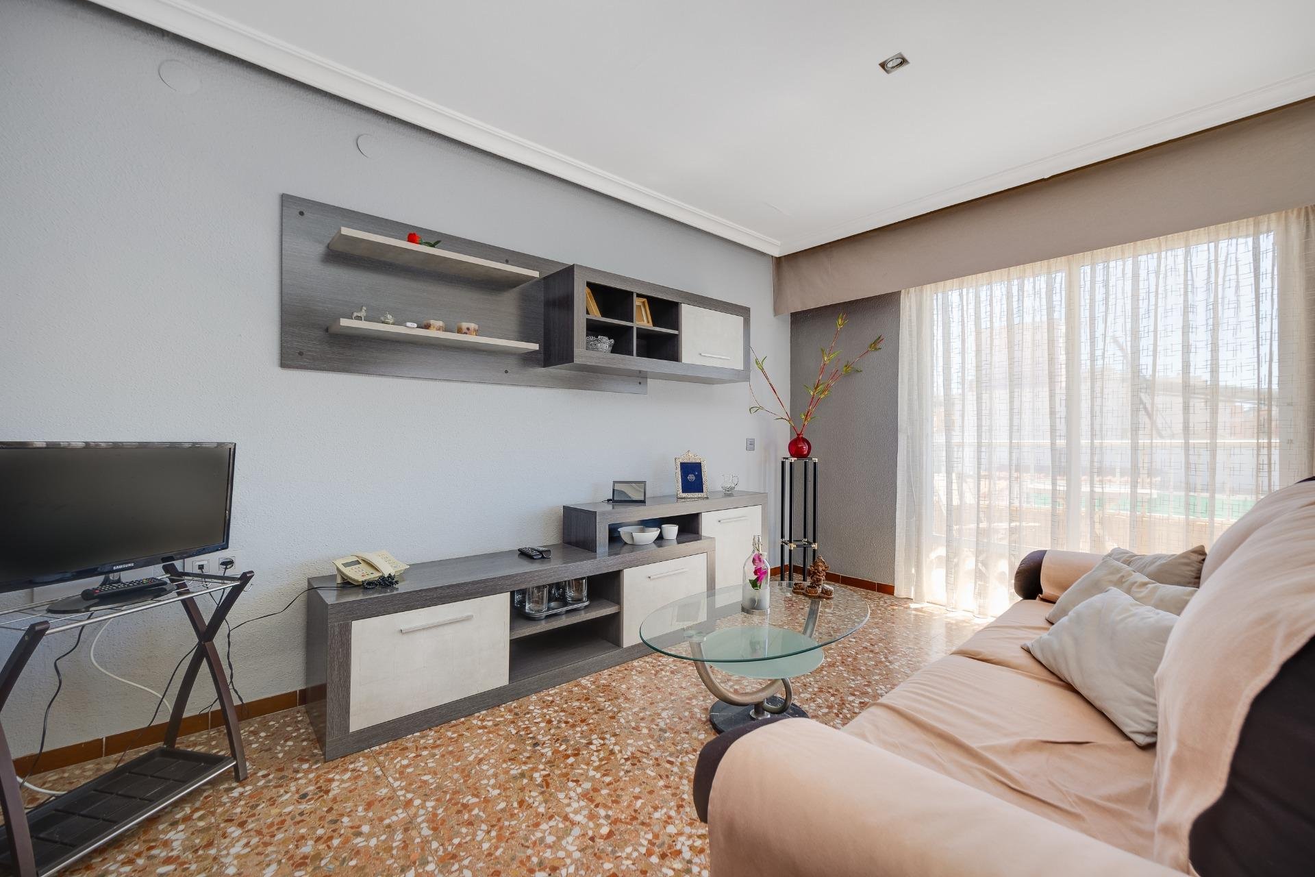 Herverkoop - Appartement -
Torrevieja - Centro