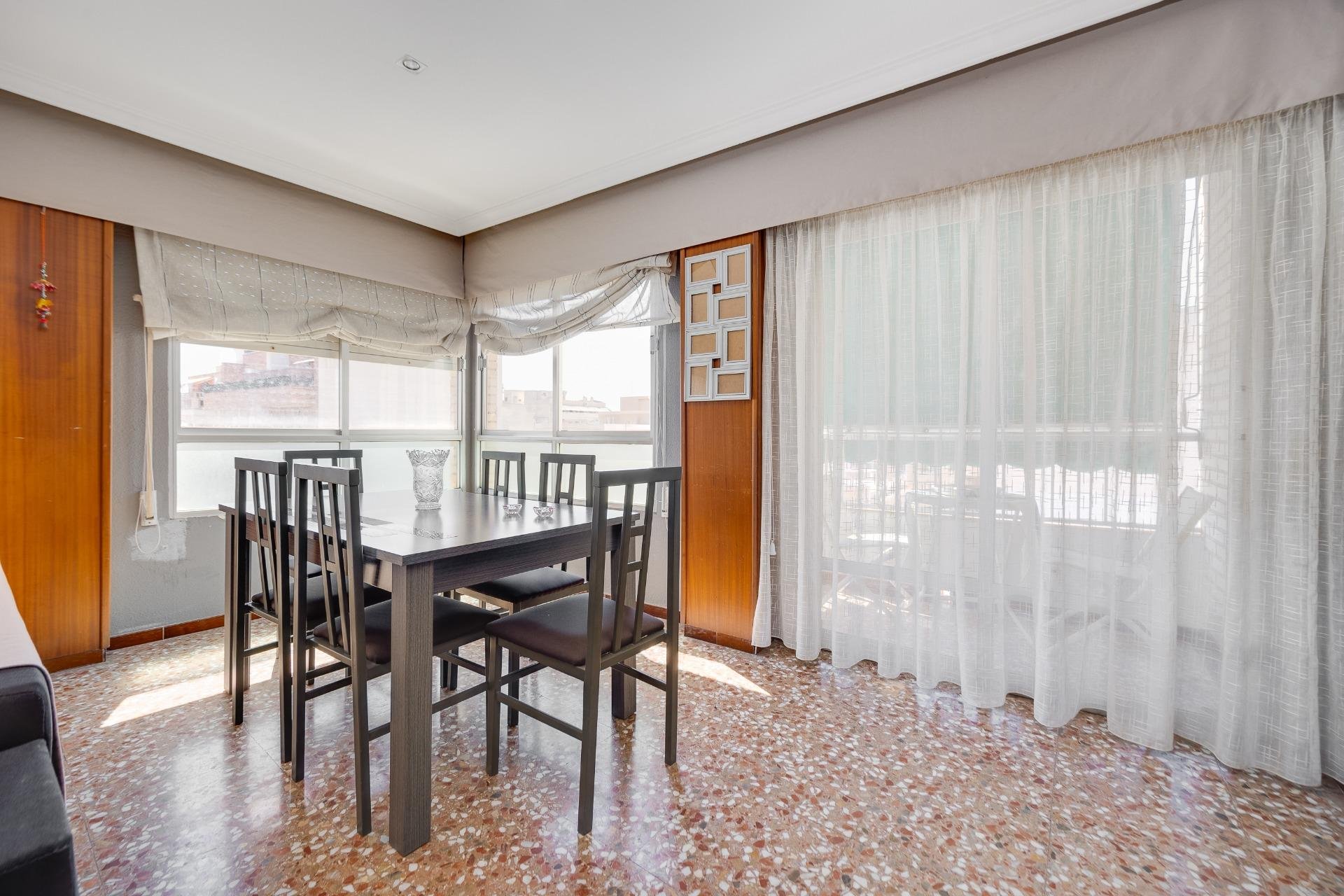 Herverkoop - Appartement -
Torrevieja - Centro