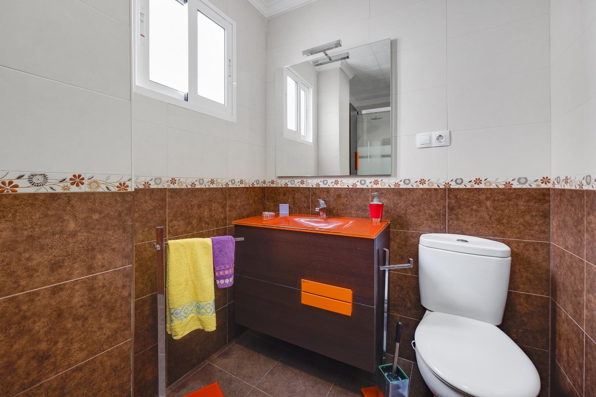 Herverkoop - Appartement -
Torrevieja - Centro