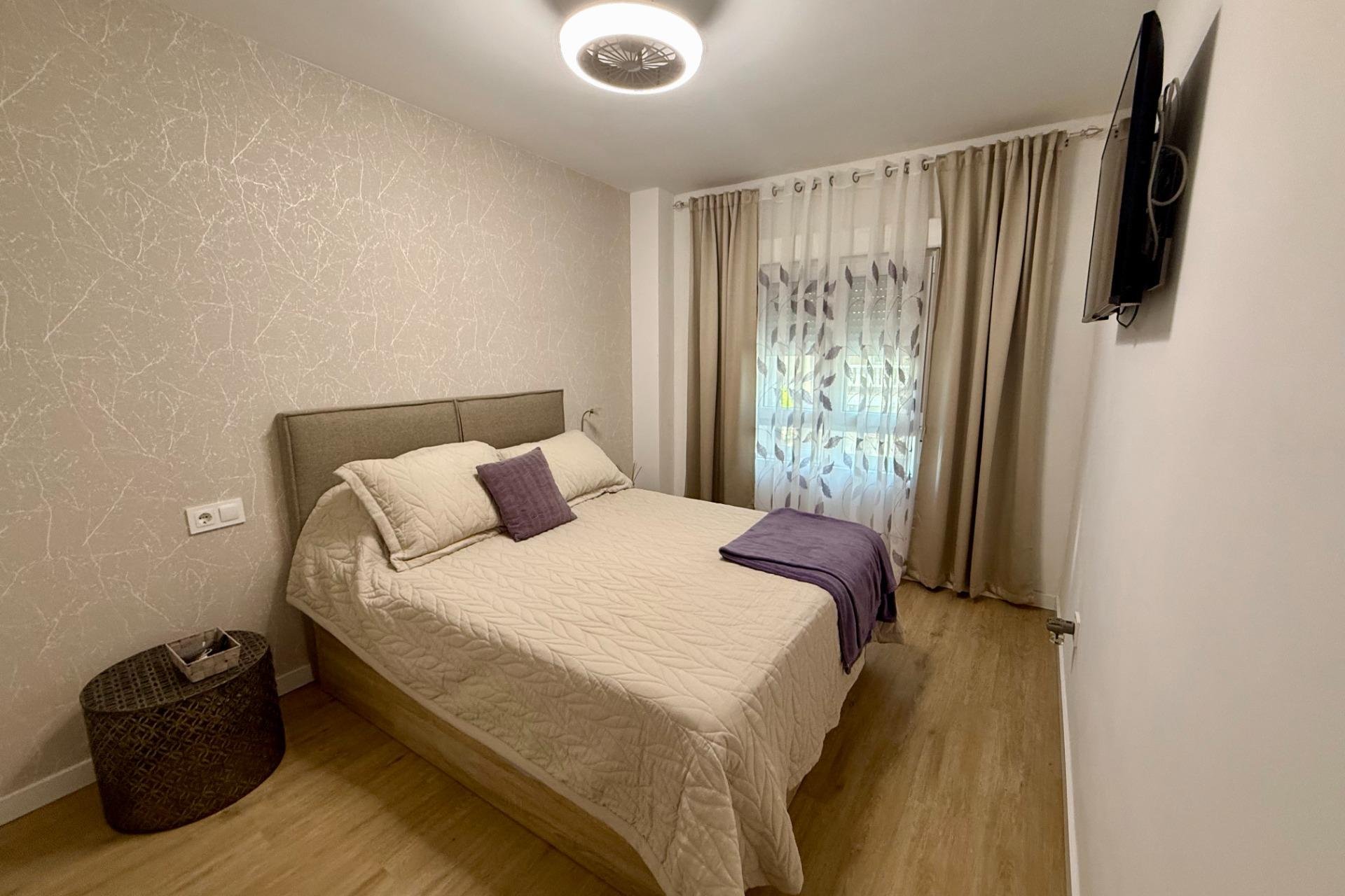 Herverkoop - Appartement -
Torrevieja - Centro