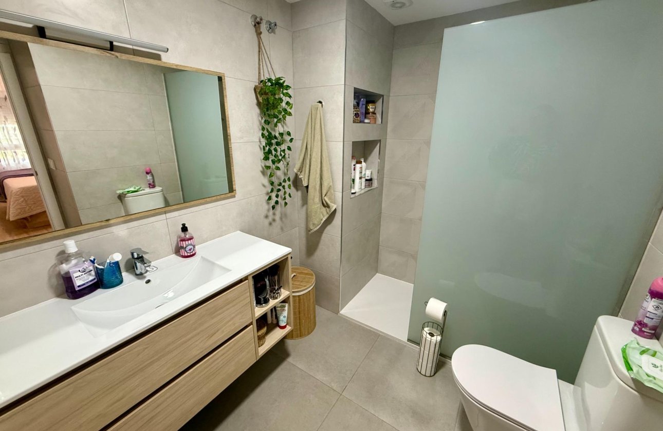 Herverkoop - Appartement -
Torrevieja - Centro