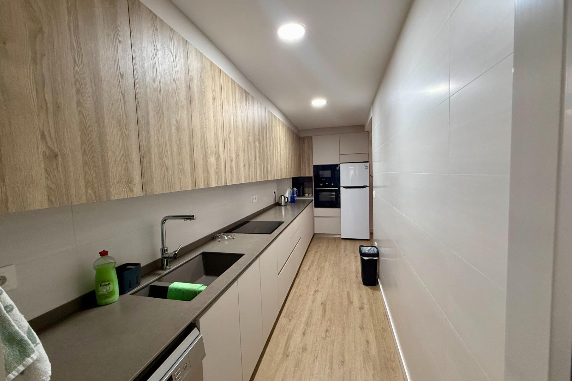 Herverkoop - Appartement -
Torrevieja - Centro