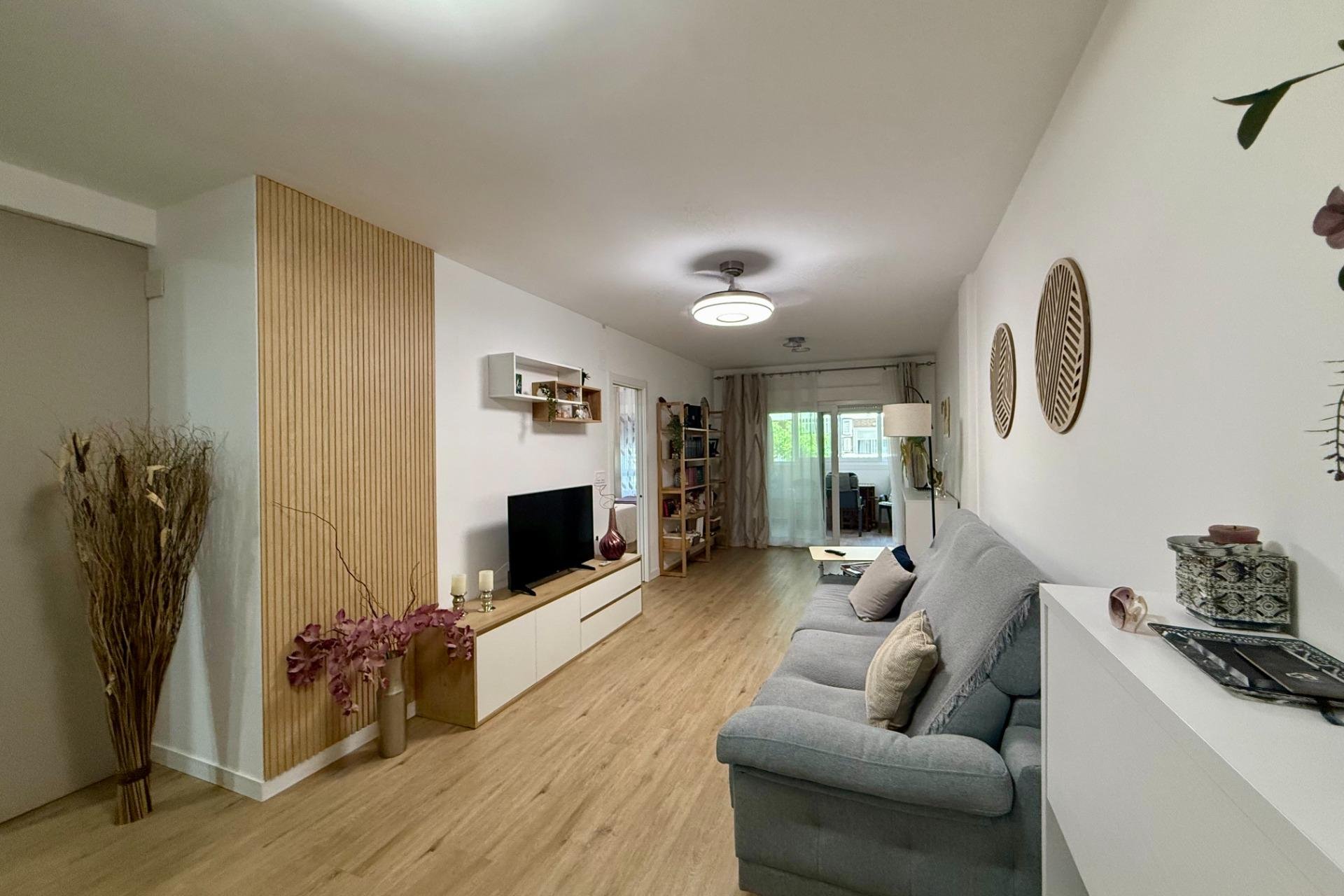 Herverkoop - Appartement -
Torrevieja - Centro