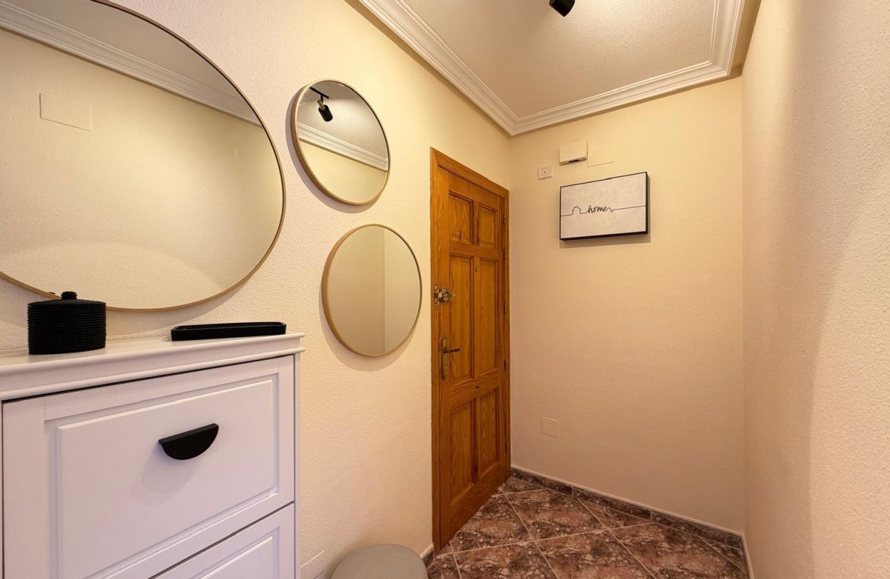 Herverkoop - Appartement -
Torrevieja - Centro