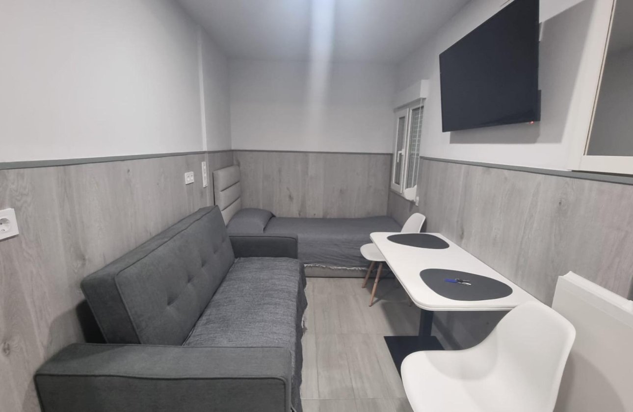 Herverkoop - Appartement -
Torrevieja - Centro