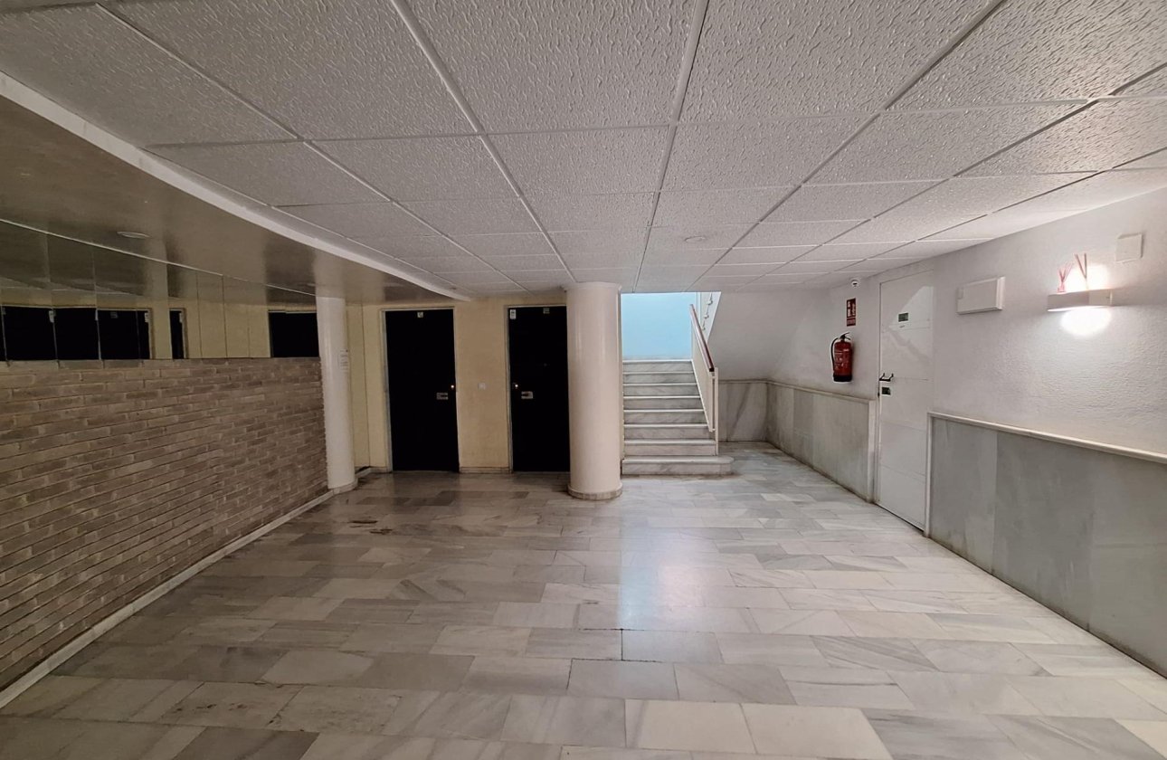 Herverkoop - Appartement -
Torrevieja - Centro