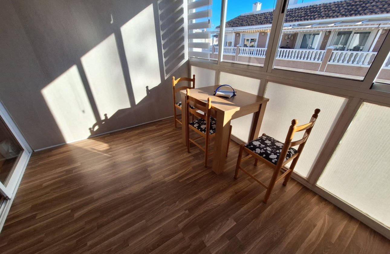 Herverkoop - Appartement -
Torrevieja - Centro