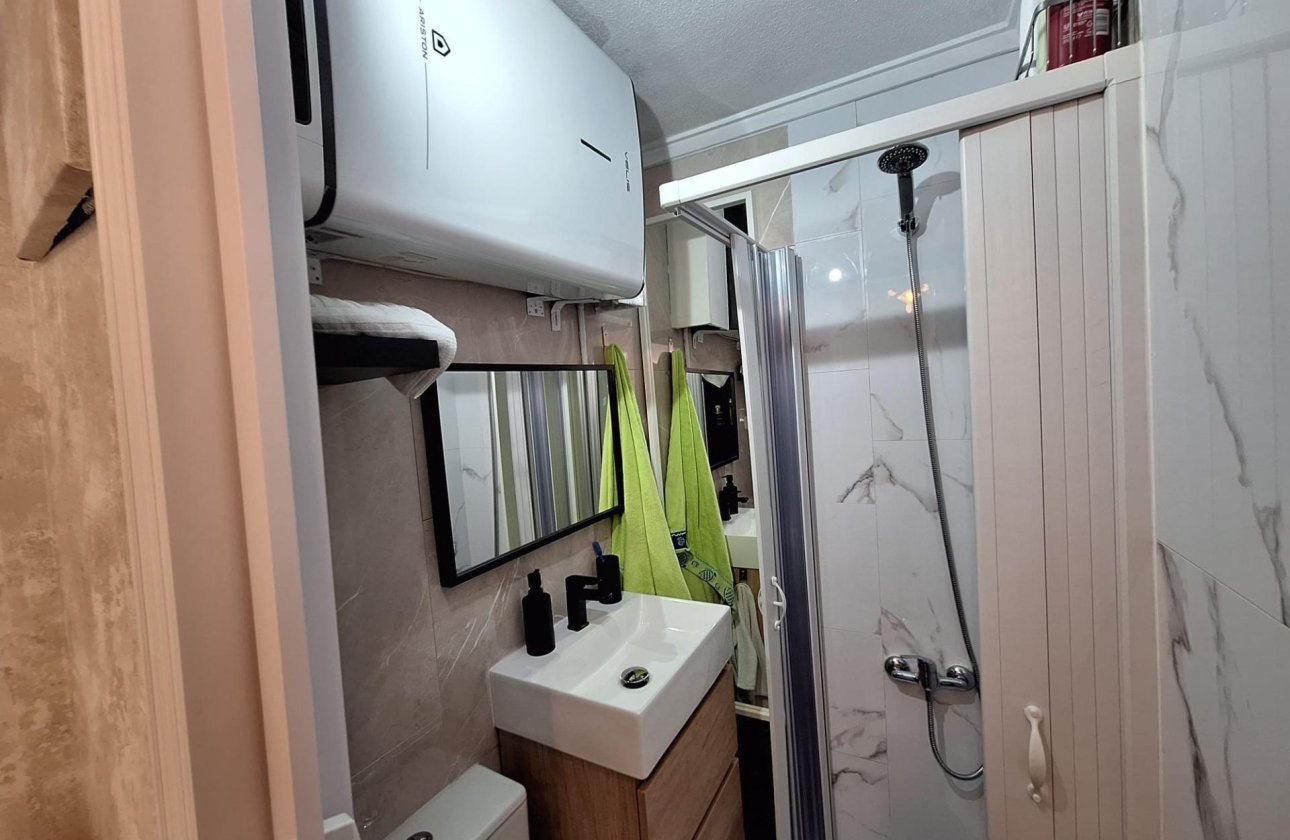 Herverkoop - Appartement -
Torrevieja - Centro