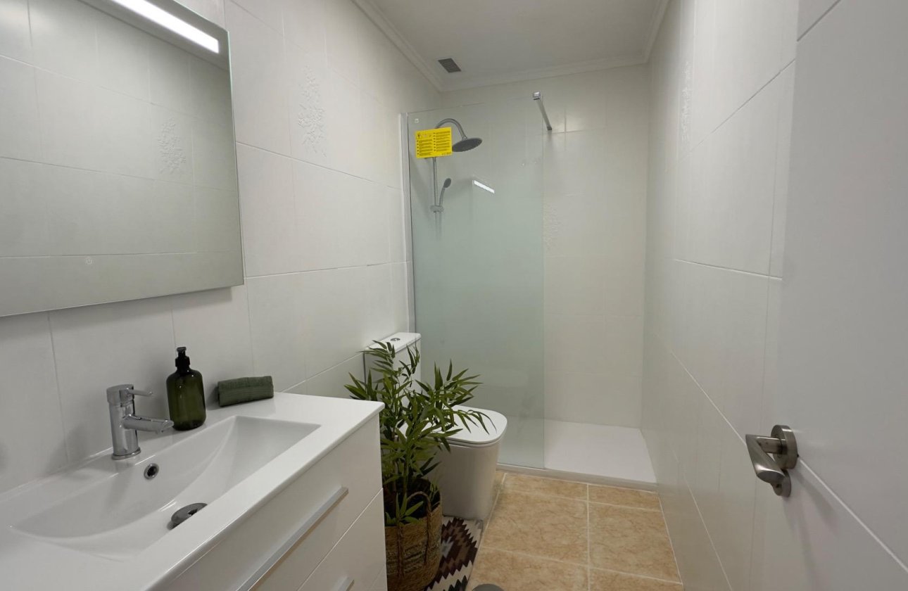 Herverkoop - Appartement -
Torrevieja - Centro