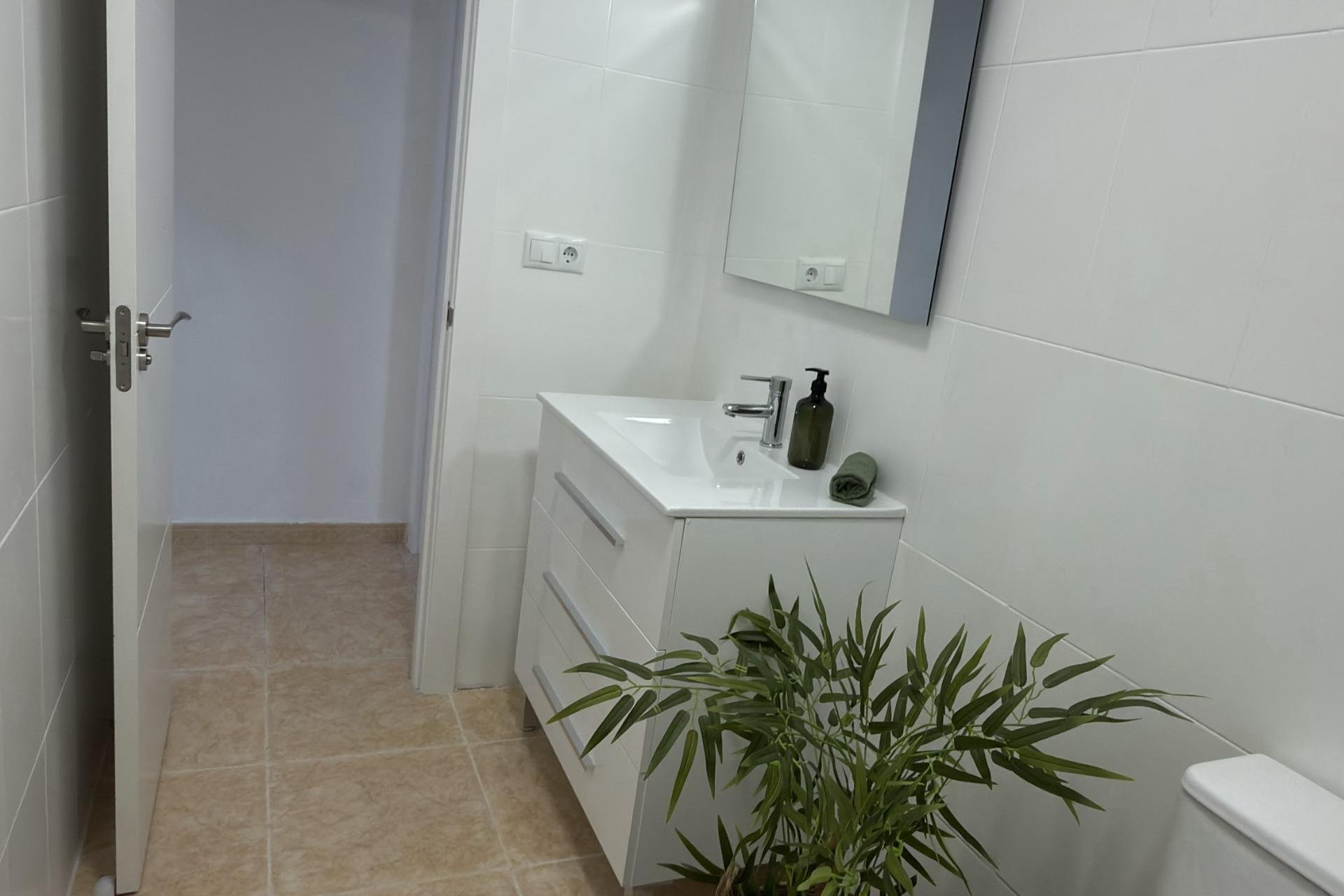 Herverkoop - Appartement -
Torrevieja - Centro