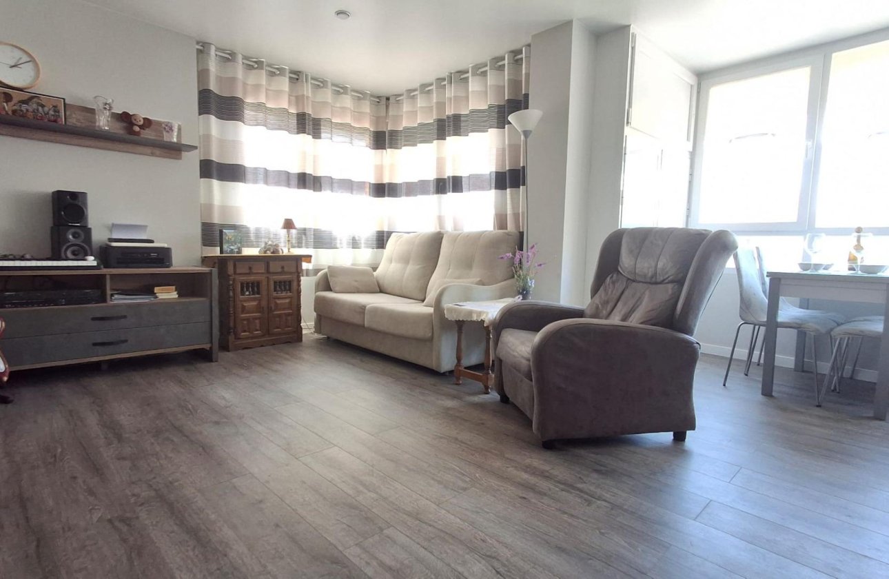 Herverkoop - Appartement -
Torrevieja - Centro