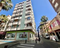 Herverkoop - Appartement -
Torrevieja - Centro