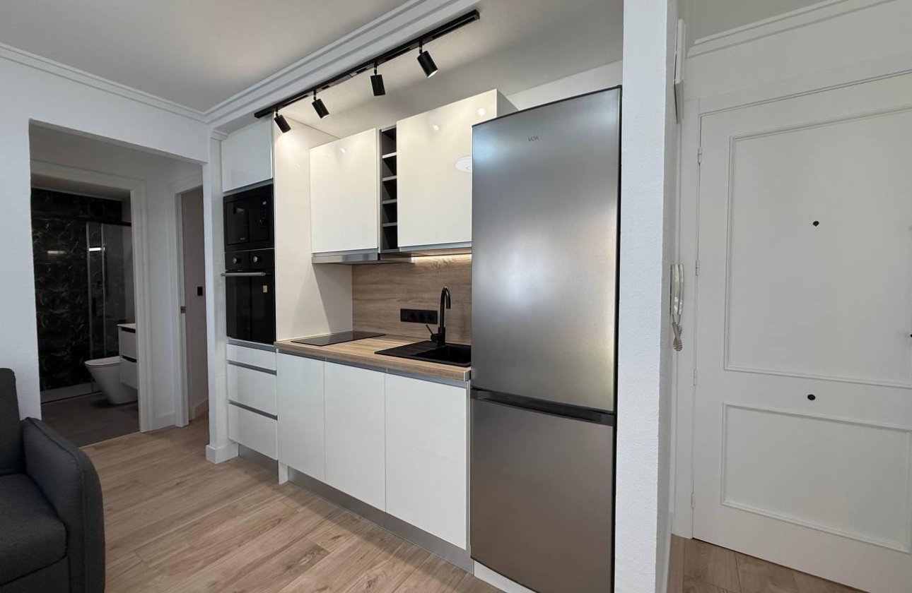Herverkoop - Appartement -
Torrevieja - Centro