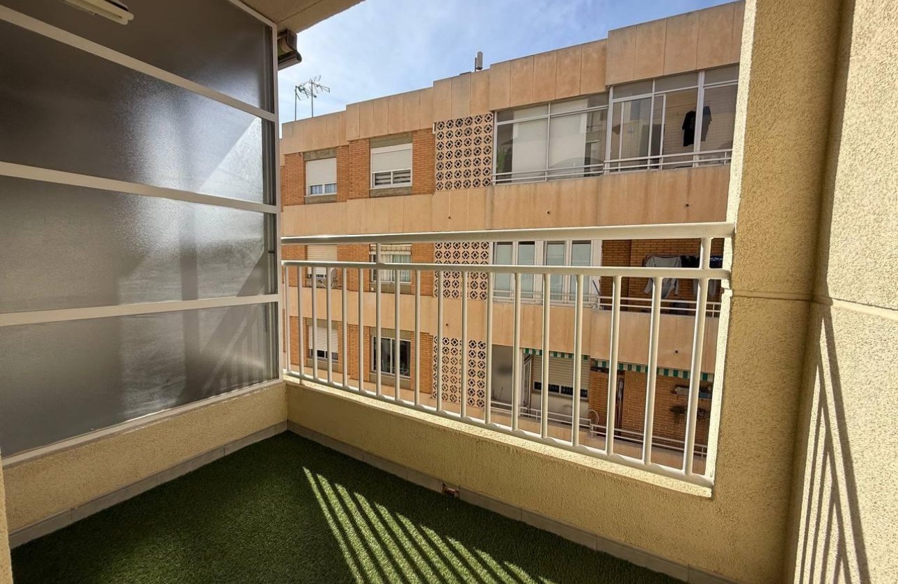 Herverkoop - Appartement -
Torrevieja - Centro