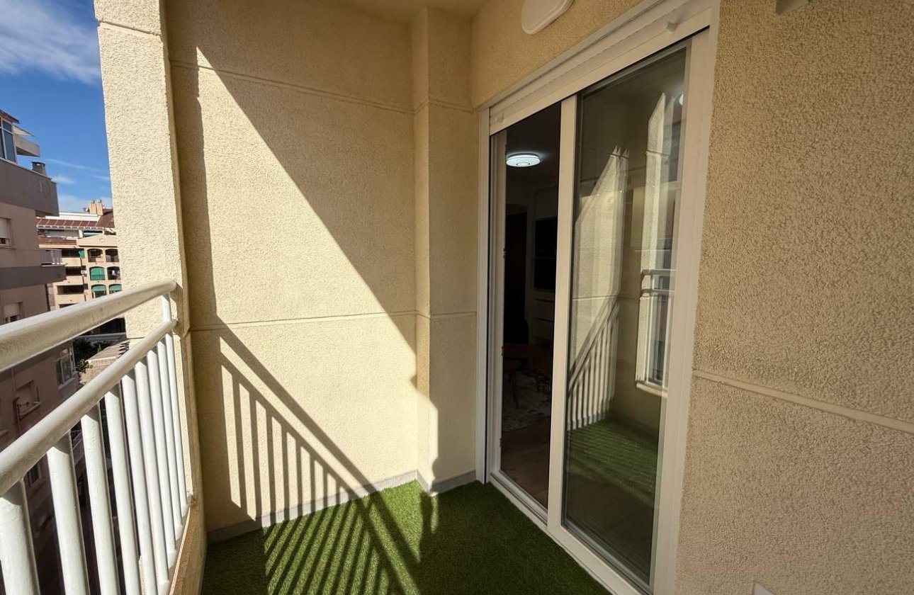 Herverkoop - Appartement -
Torrevieja - Centro