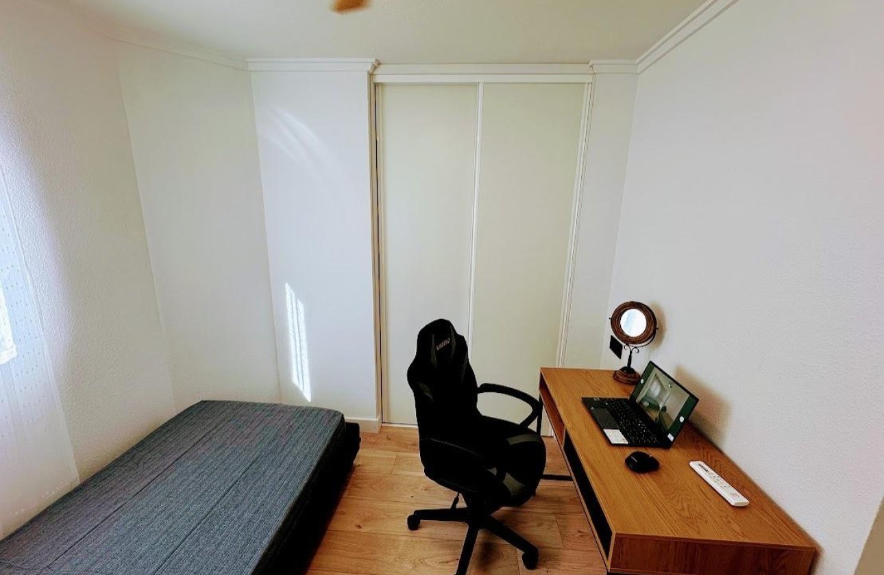 Herverkoop - Appartement -
Torrevieja - Centro