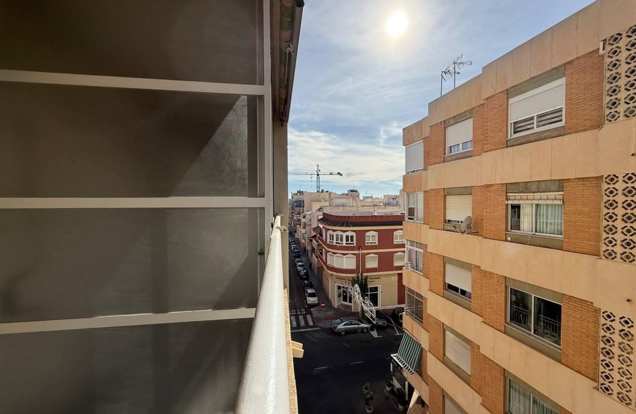 Herverkoop - Appartement -
Torrevieja - Centro