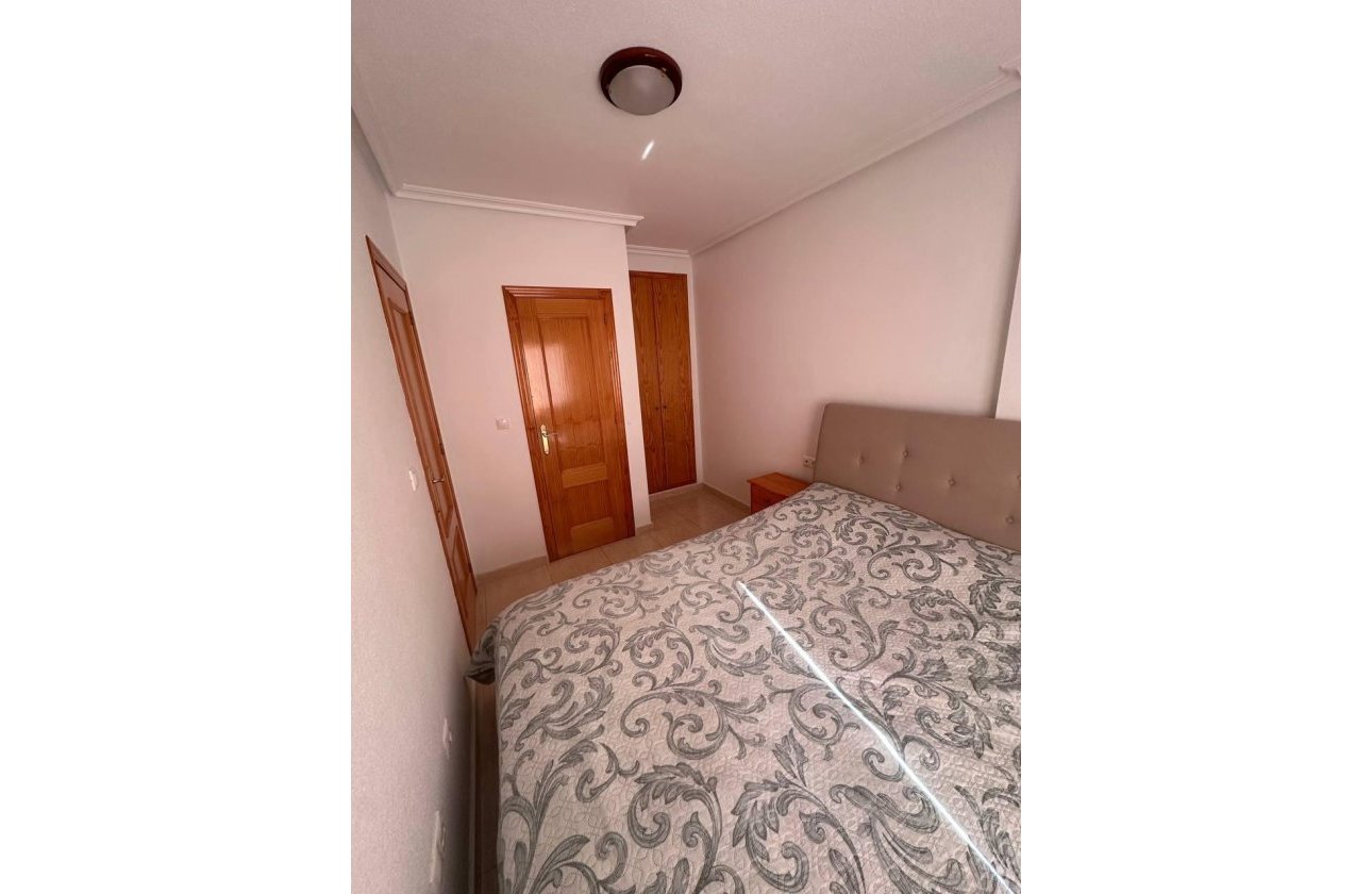 Herverkoop - Appartement -
Torrevieja - Centro