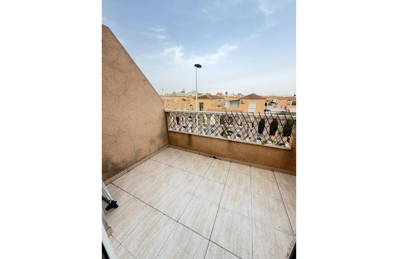 Herverkoop - Appartement -
Torrevieja - Centro
