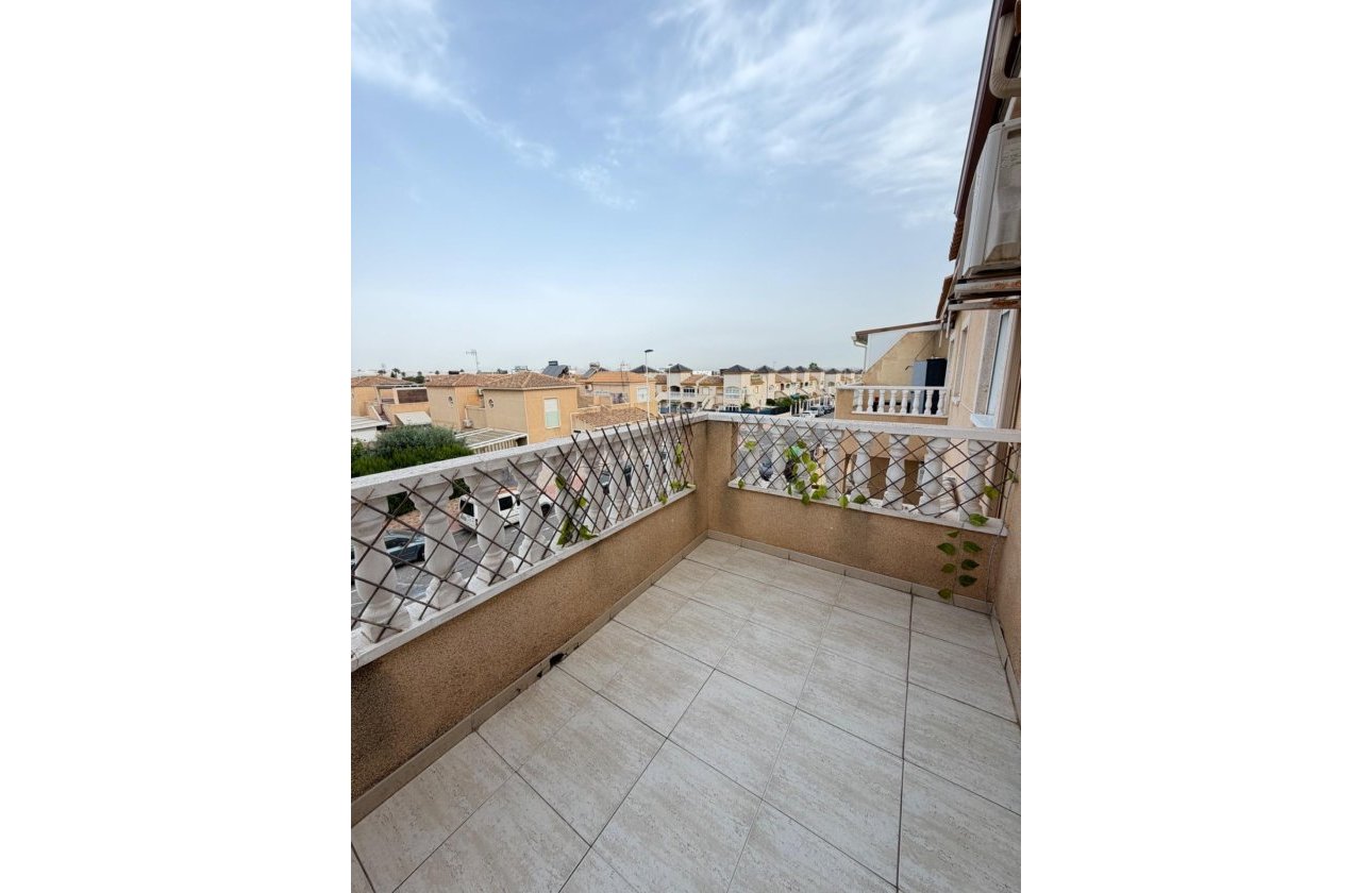 Herverkoop - Appartement -
Torrevieja - Centro