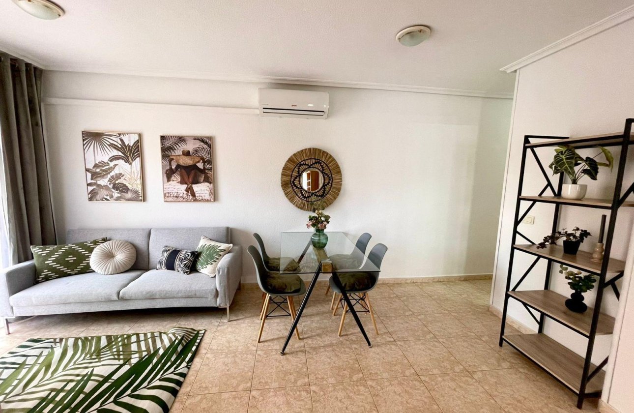 Herverkoop - Appartement -
Torrevieja - Centro