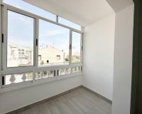 Herverkoop - Appartement -
Torrevieja - Centro