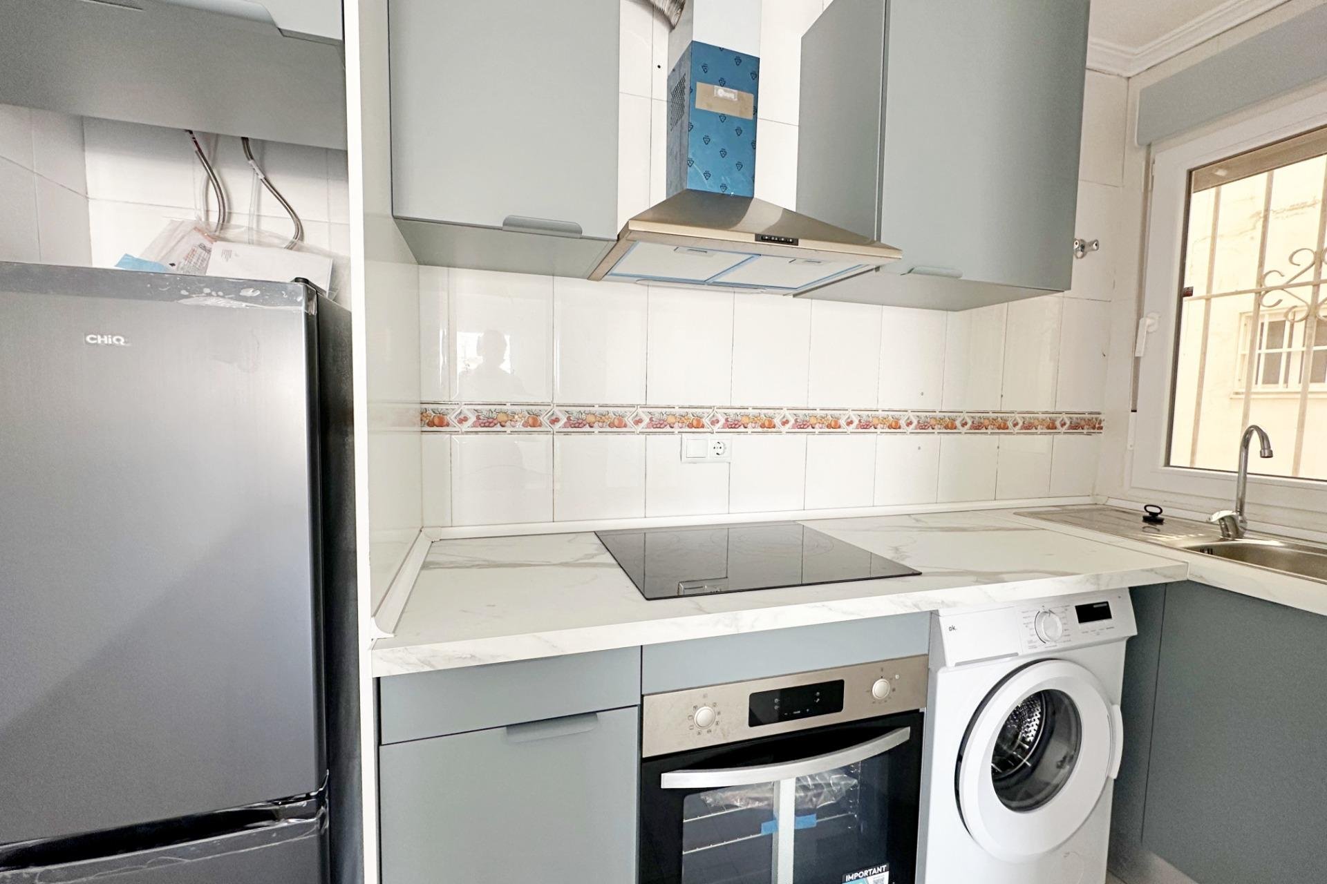 Herverkoop - Appartement -
Torrevieja - Centro