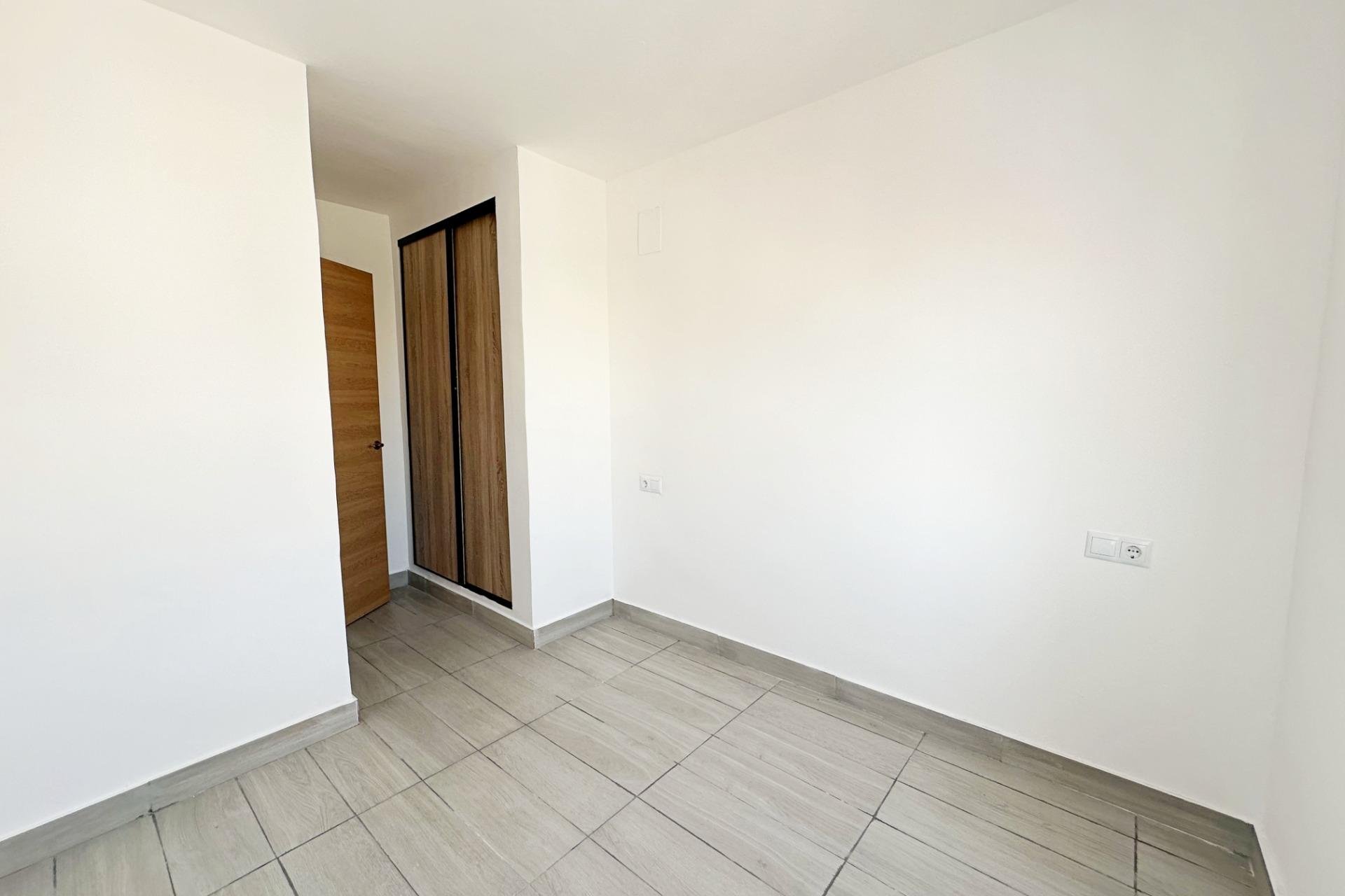 Herverkoop - Appartement -
Torrevieja - Centro