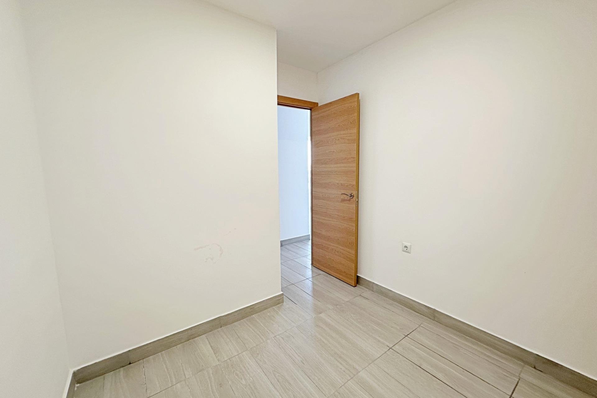 Herverkoop - Appartement -
Torrevieja - Centro