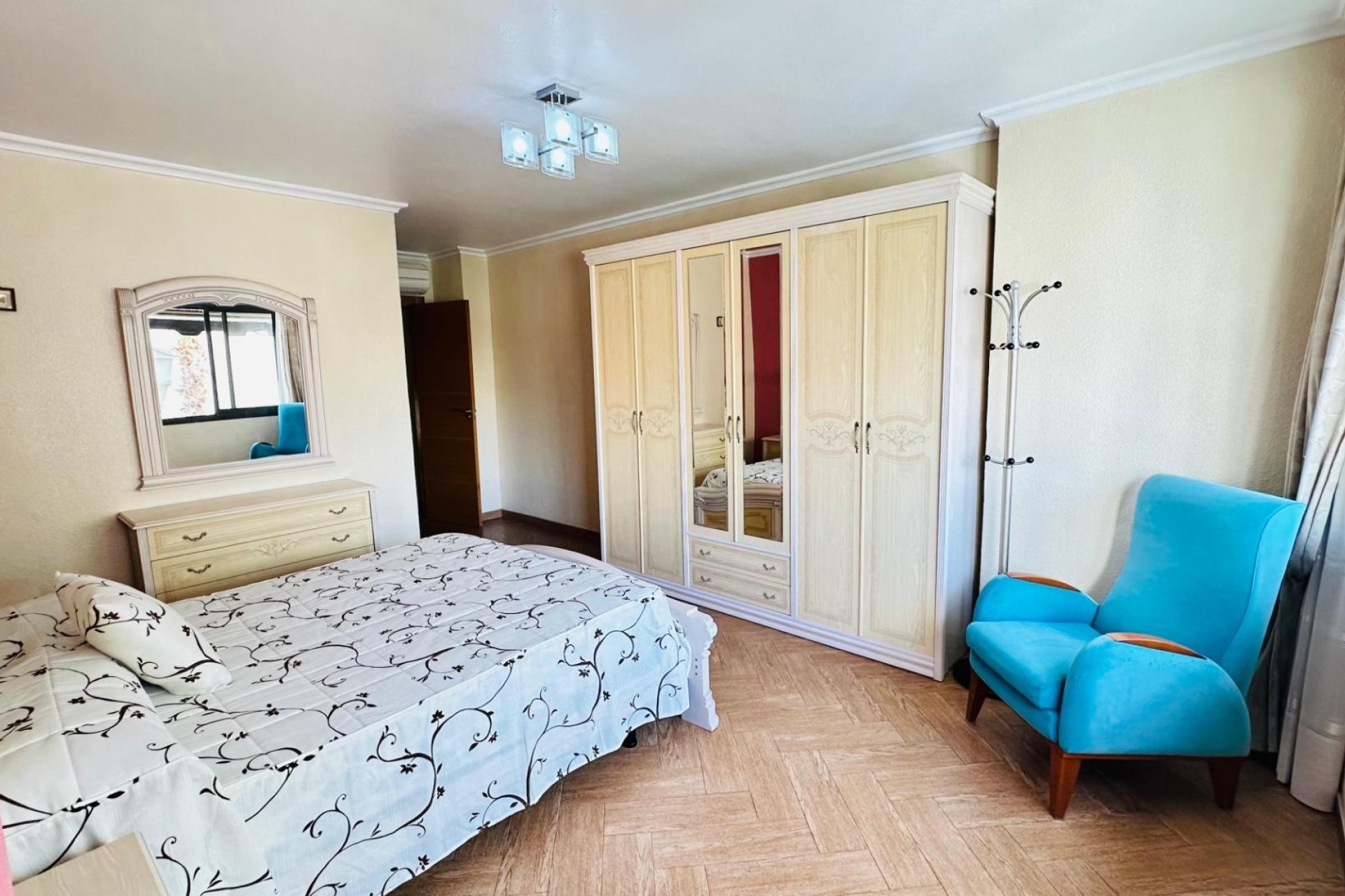 Herverkoop - Appartement -
Torrevieja - Centro