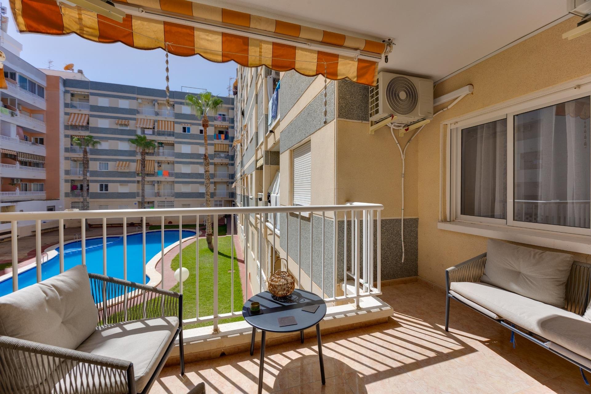 Herverkoop - Appartement -
Torrevieja - Centro