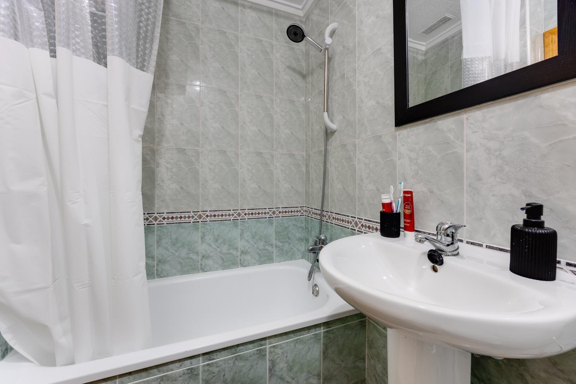 Herverkoop - Appartement -
Torrevieja - Centro