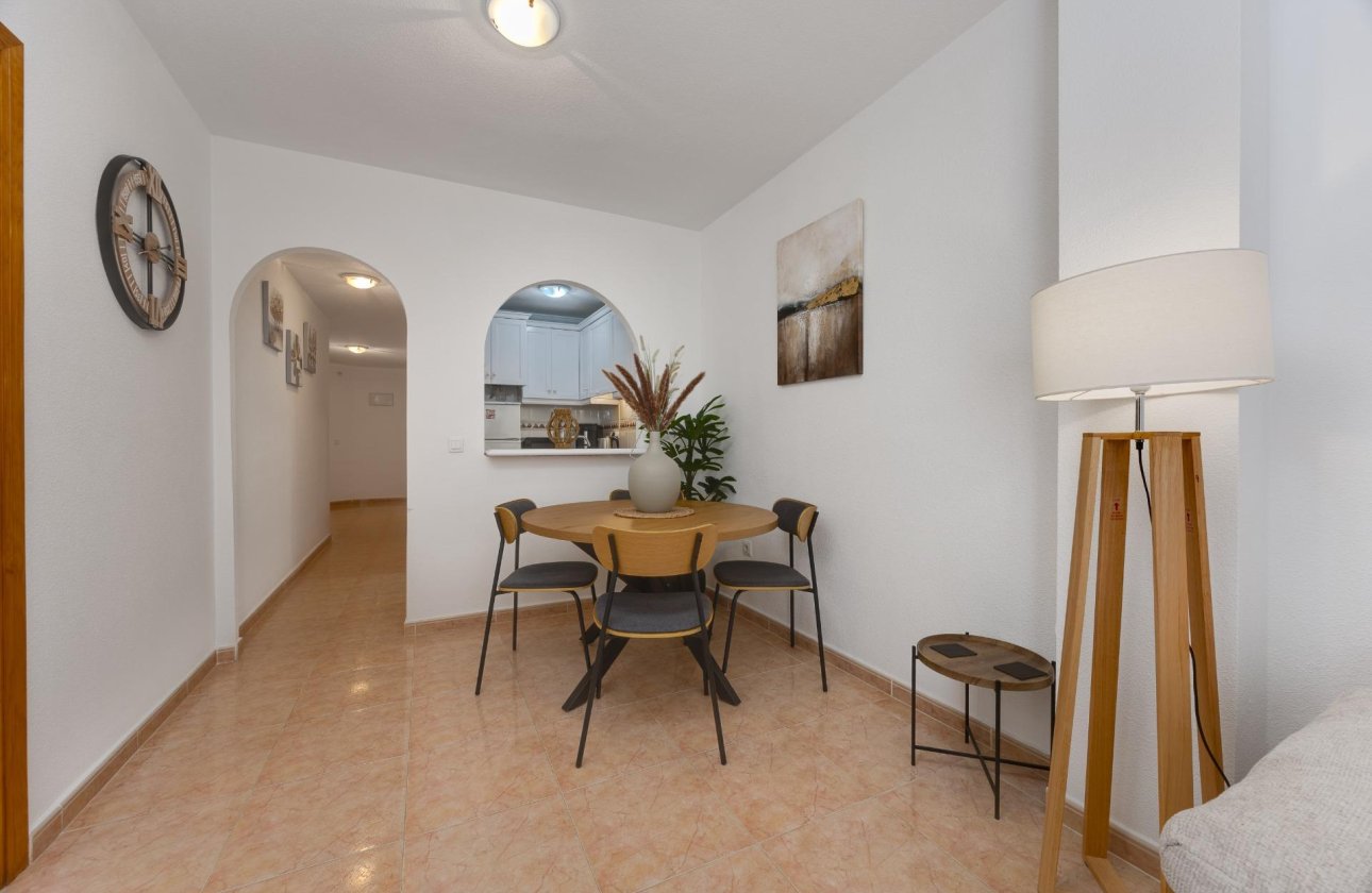 Herverkoop - Appartement -
Torrevieja - Centro