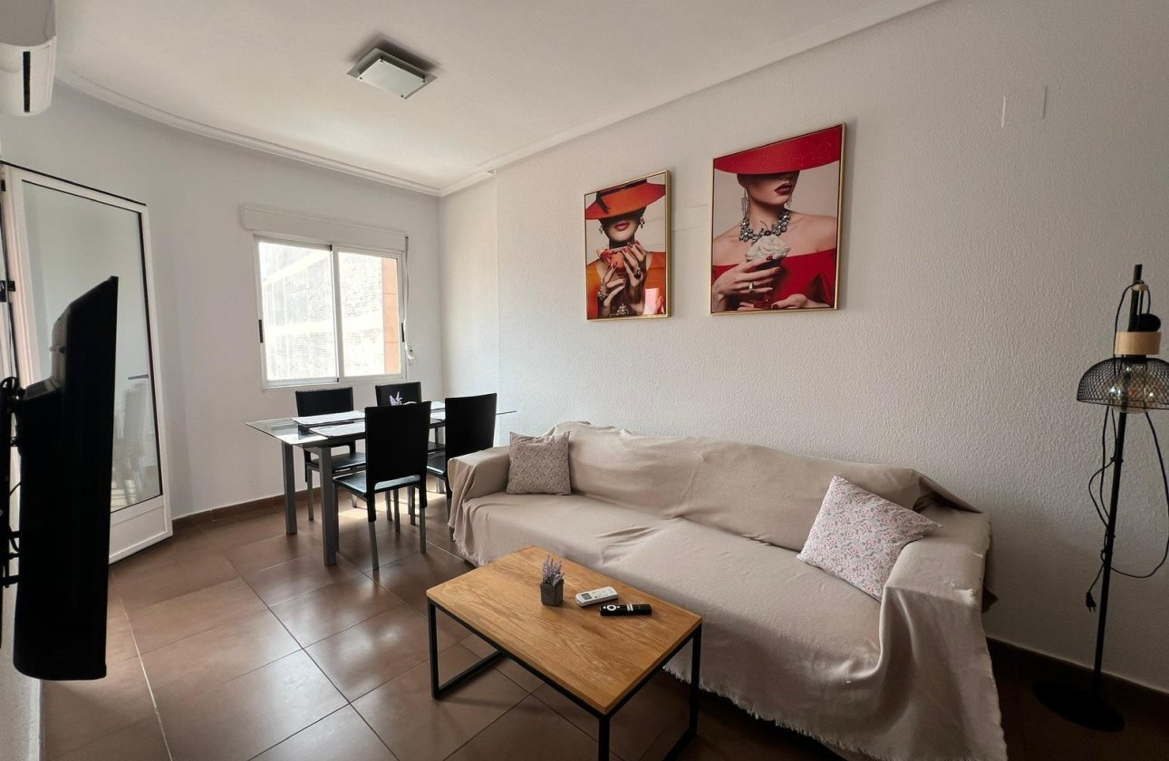 Herverkoop - Appartement -
Torrevieja - Centro