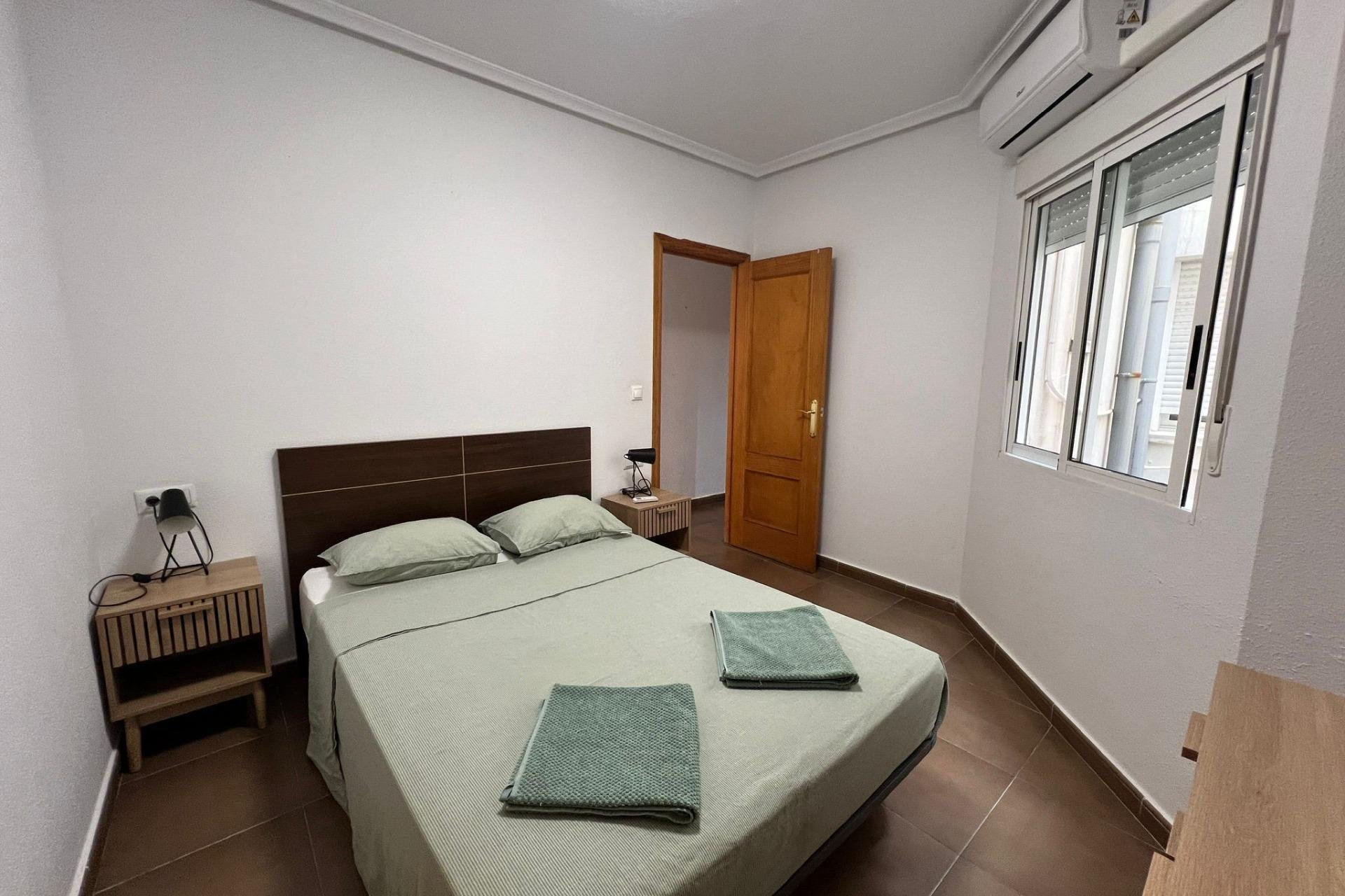 Herverkoop - Appartement -
Torrevieja - Centro