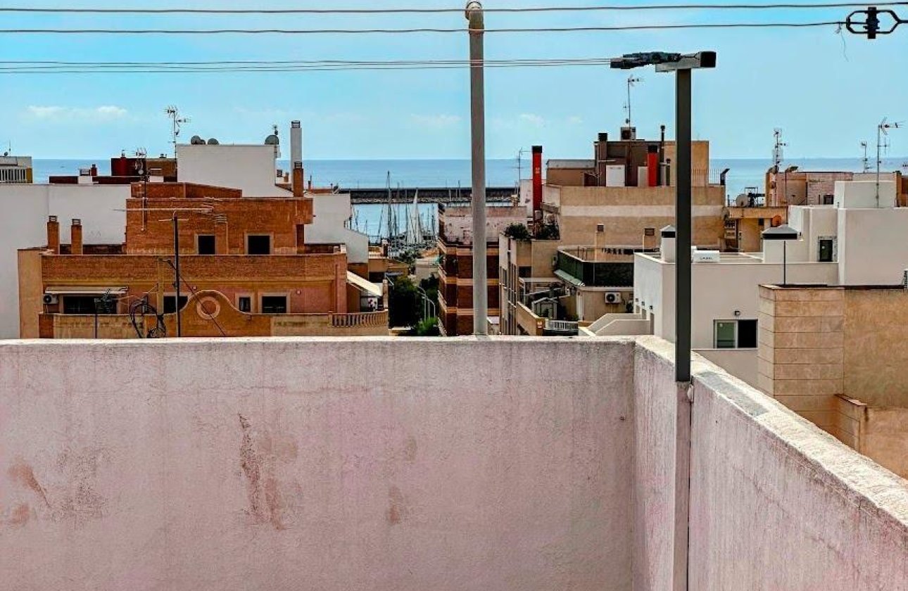 Herverkoop - Appartement -
Torrevieja - Centro