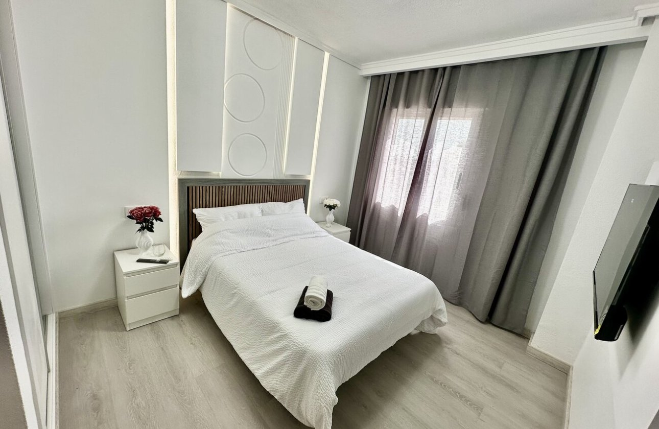 Herverkoop - Appartement -
Torrevieja - Centro