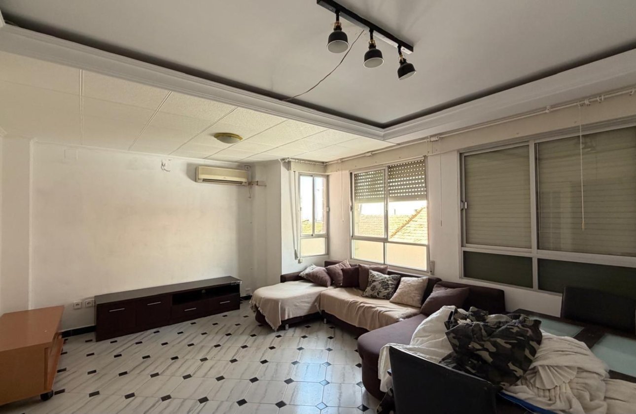 Herverkoop - Appartement -
Torrevieja - Centro