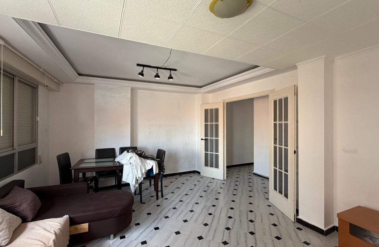 Herverkoop - Appartement -
Torrevieja - Centro