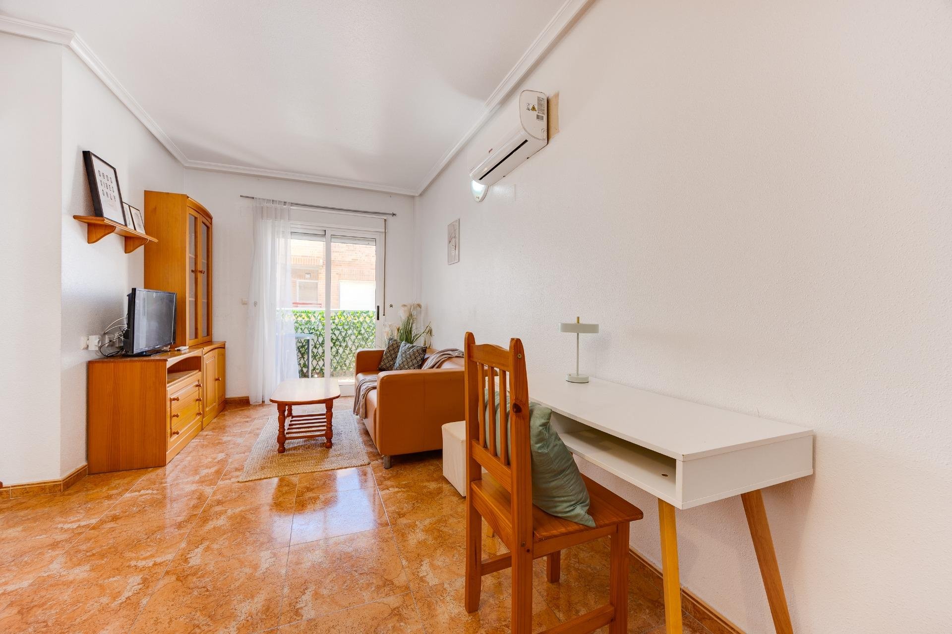 Herverkoop - Appartement -
Torrevieja - Centro