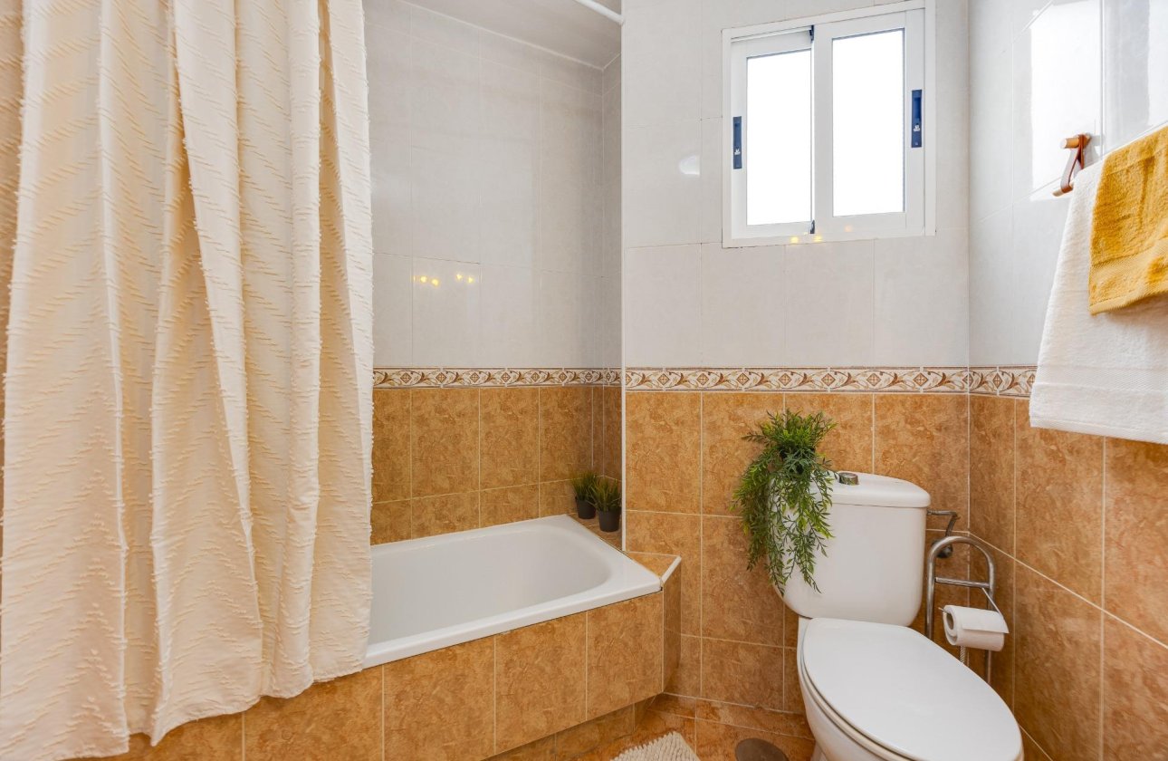 Herverkoop - Appartement -
Torrevieja - Centro