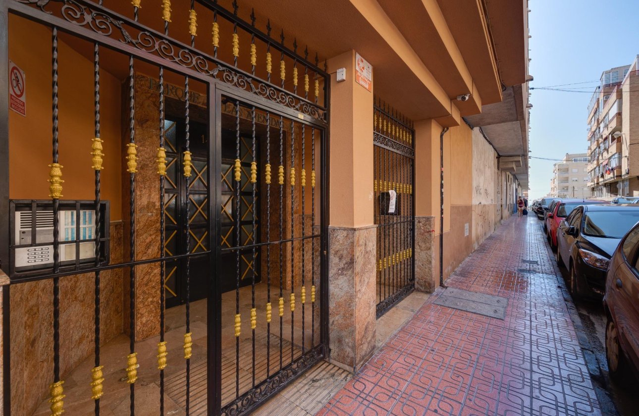 Herverkoop - Appartement -
Torrevieja - Centro